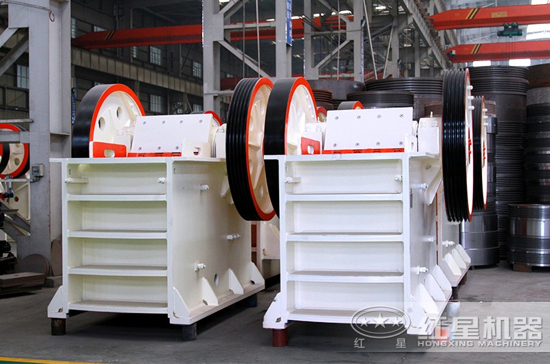 顎式破石機焊接機架結(jié)構(gòu)，牢固可靠
